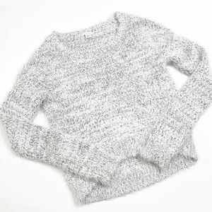 Xhilaration gray knit sweater